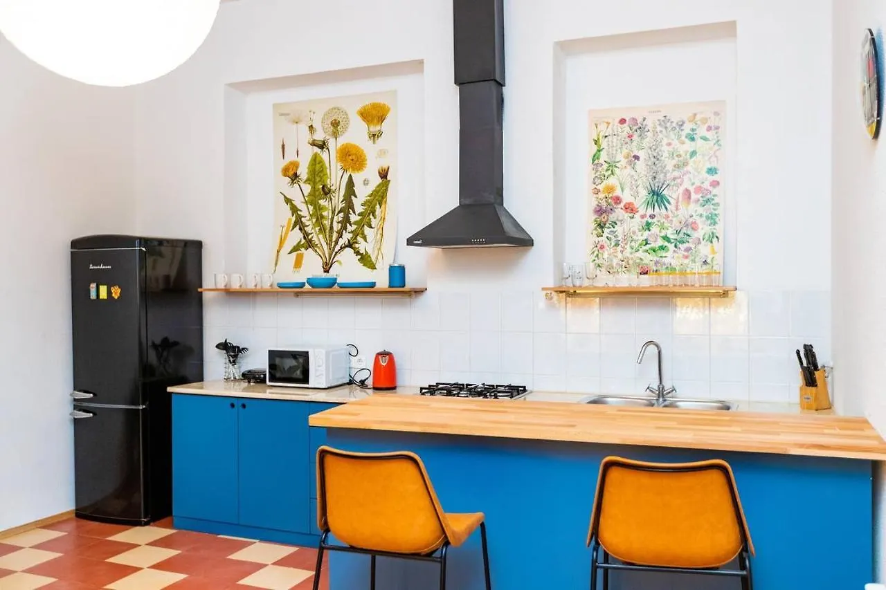 Wehost Apartment Near Roomshotel Tbilisi