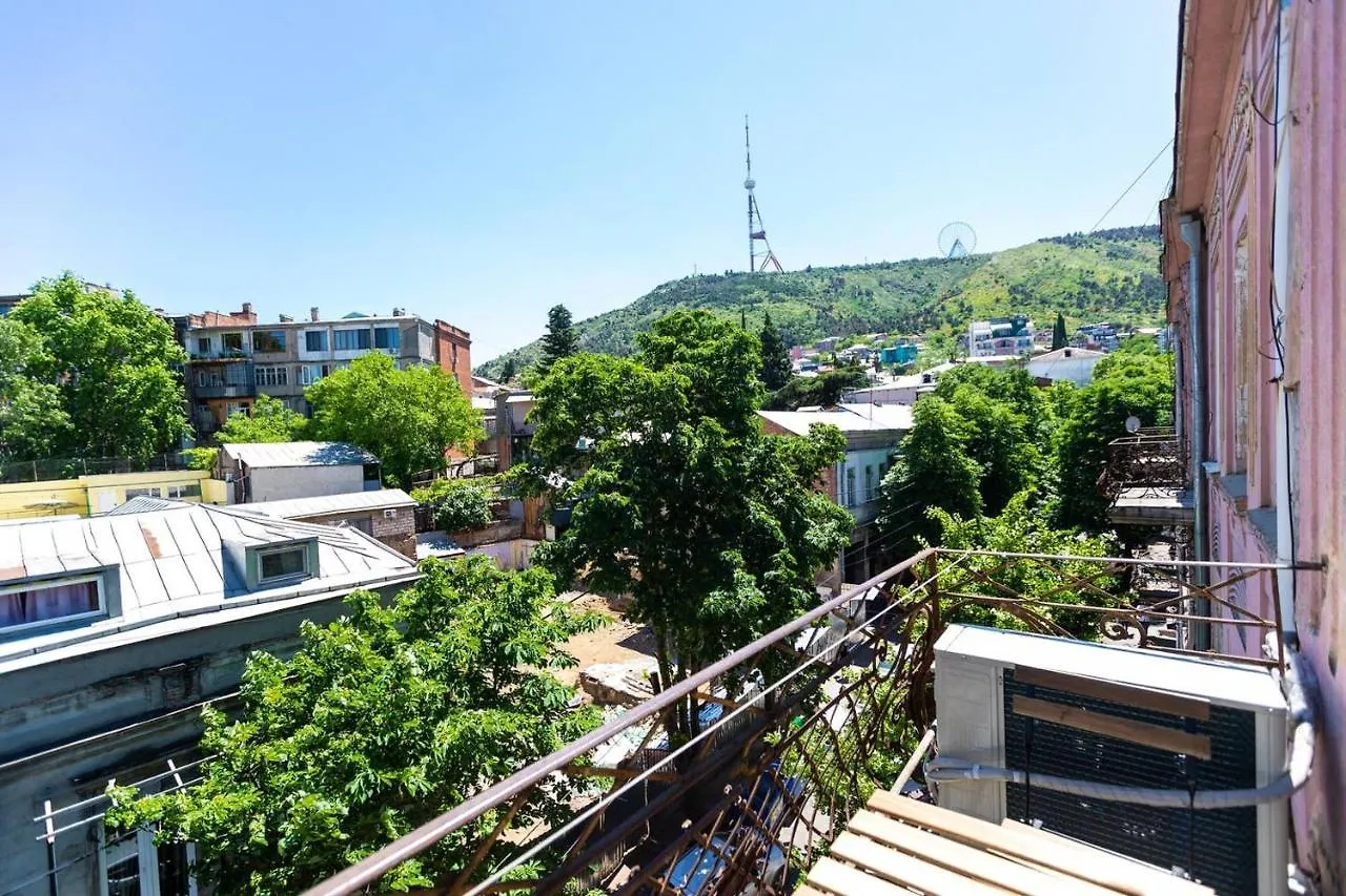Wehost Apartment Near Roomshotel Tbilisi