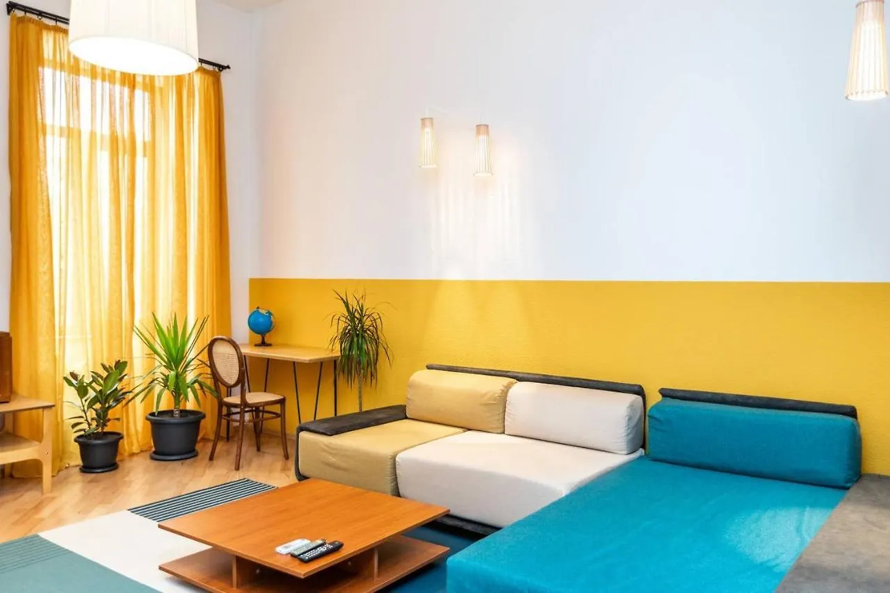 Wehost Apartment Near Roomshotel Tbilisi