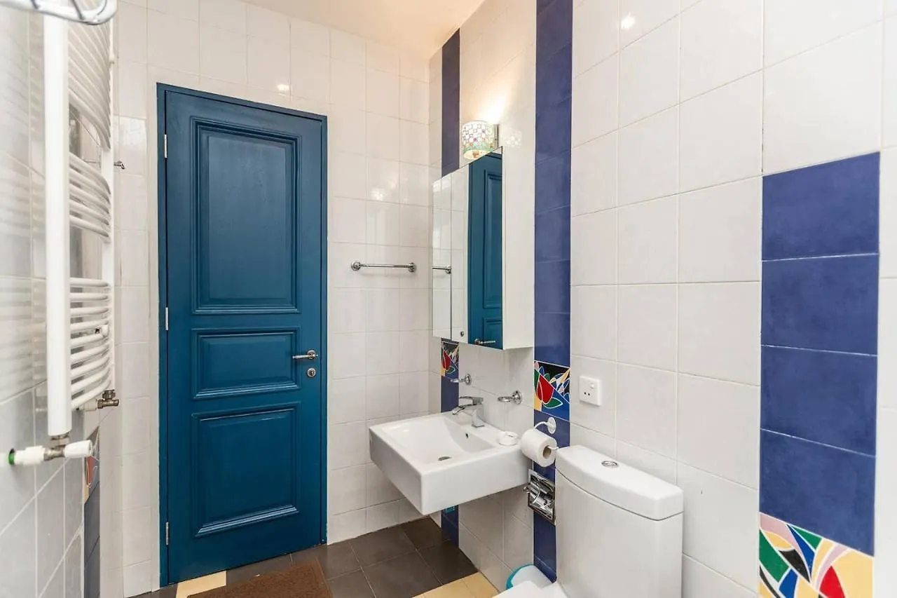 Wehost Apartment Near Roomshotel Tbilisi