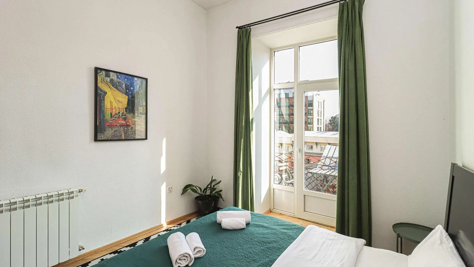 Charming 2Br Near Rooms Hotel - By Wehost Tiflis Apartamento