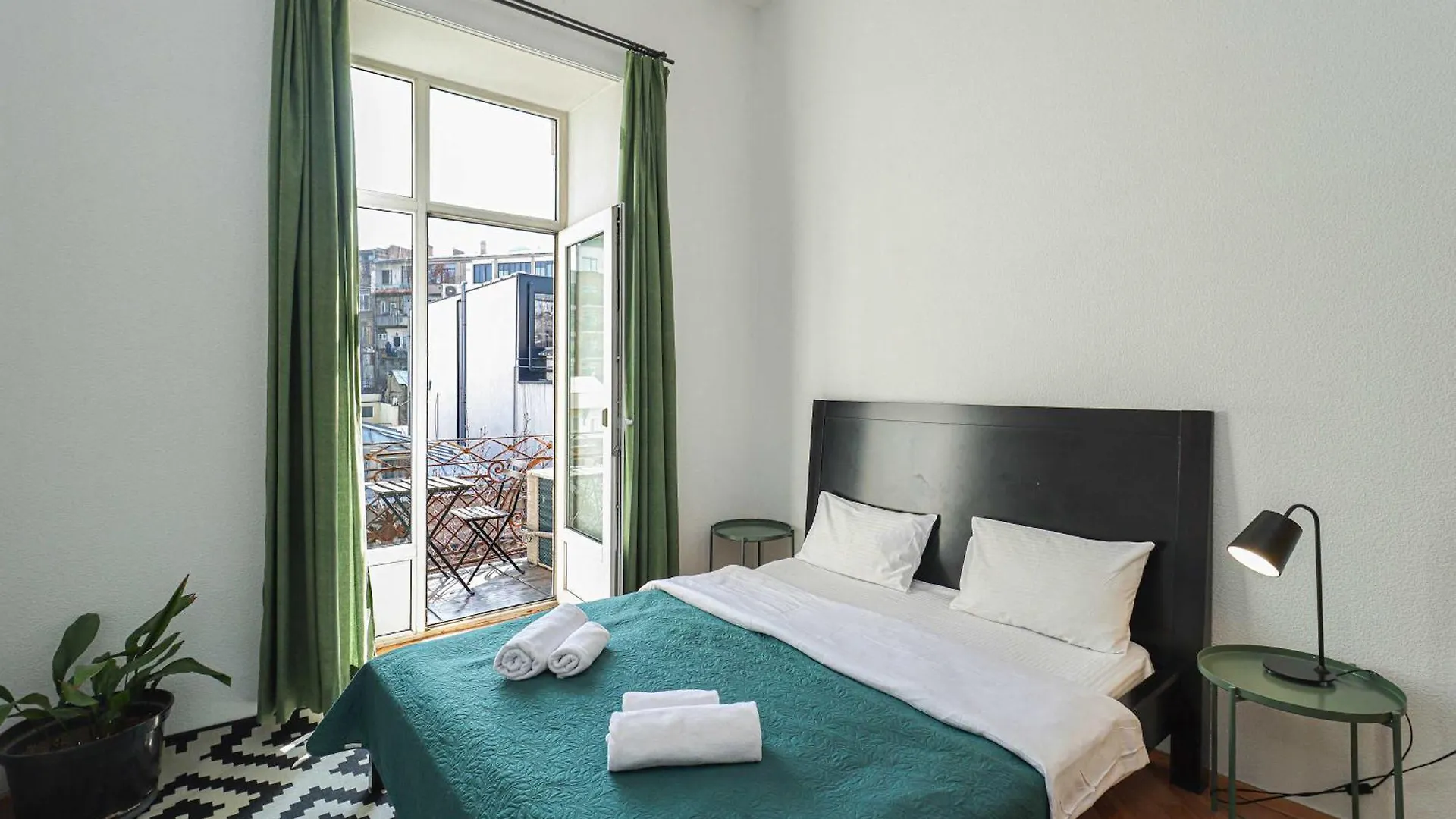Apartamento Charming 2Br Near Rooms Hotel - By Wehost Tiflis Georgia
