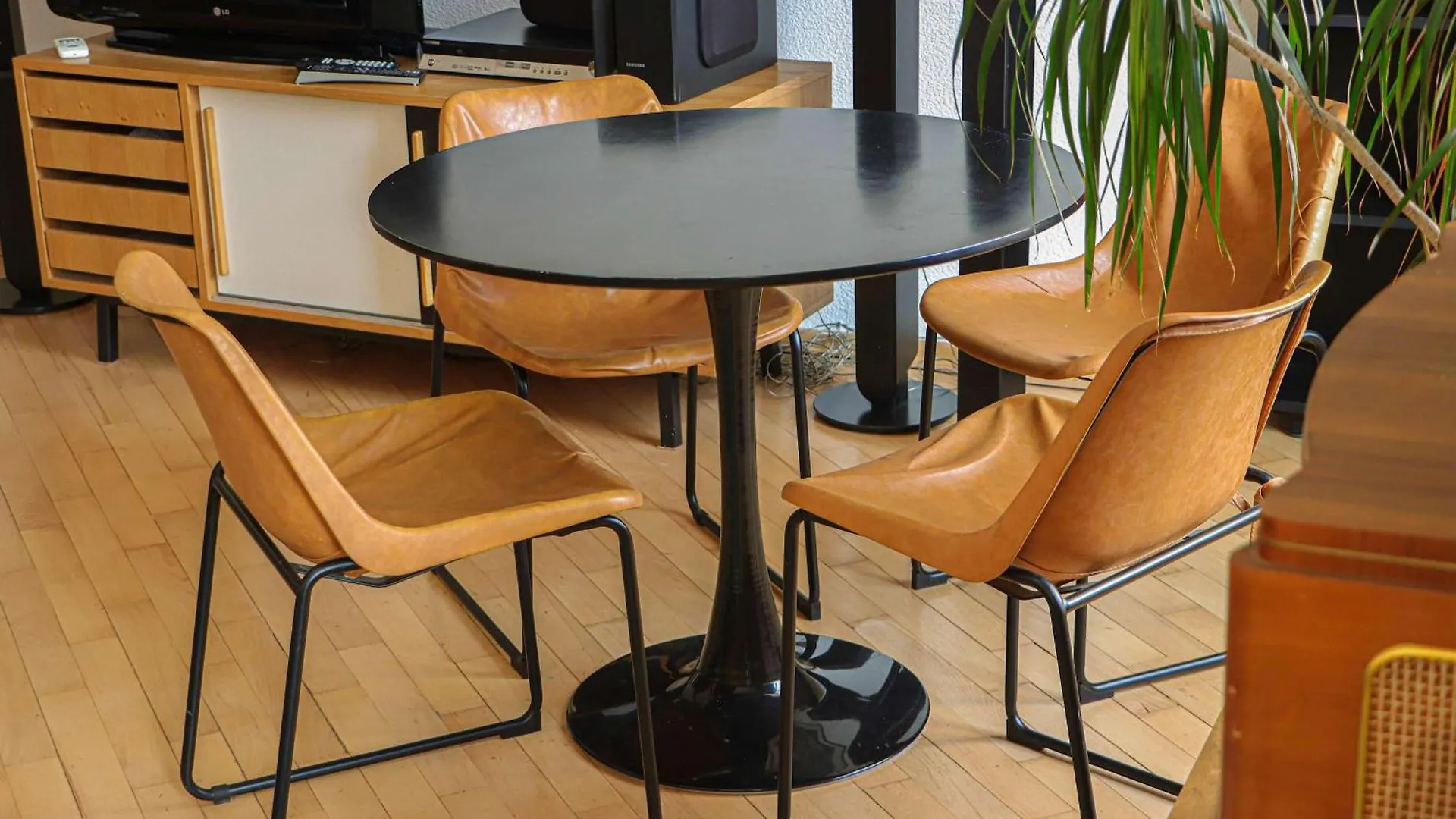 Charming 2Br Near Rooms Hotel - By Wehost Tiflis 0*,